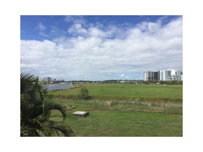 40/82 Limetree Parade, Runaway Bay QLD 4216