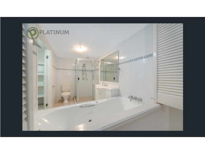 40/82 Limetree Parade, Runaway Bay QLD 4216
