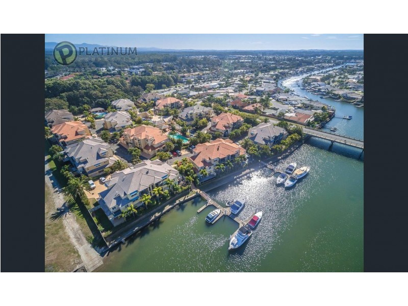 13/82 Limetree Parade, Runaway Bay QLD 4216