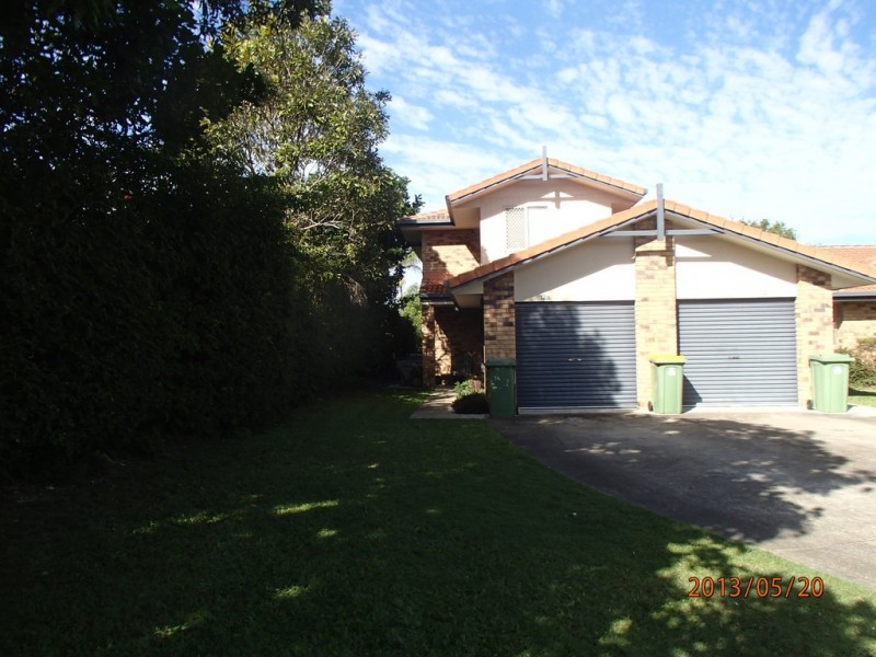 flatmate @ 11 Waterford court, Bundall QLD 4217