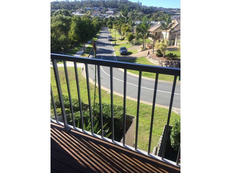 42/30 Carmarthen circuit, Pacific Pines QLD 4211