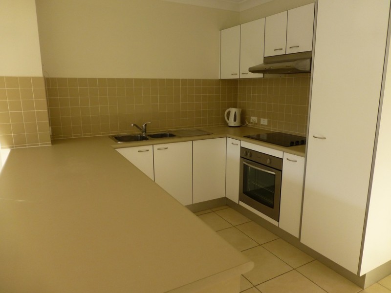 42/30 Carmarthen circuit, Pacific Pines QLD 4211