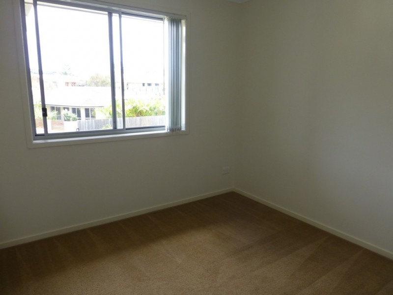 42/30 Carmarthen circuit, Pacific Pines QLD 4211