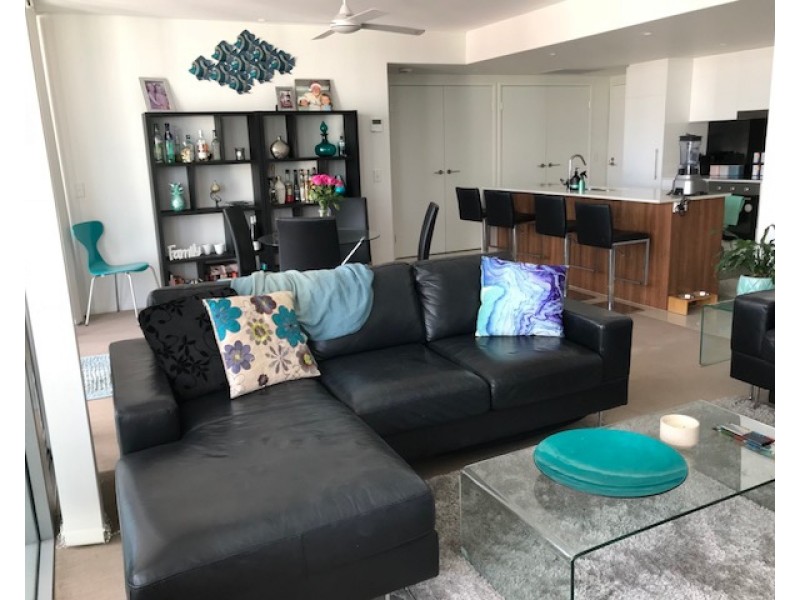 172/33 Lakefront Crescent, Varsity Lakes QLD 4227