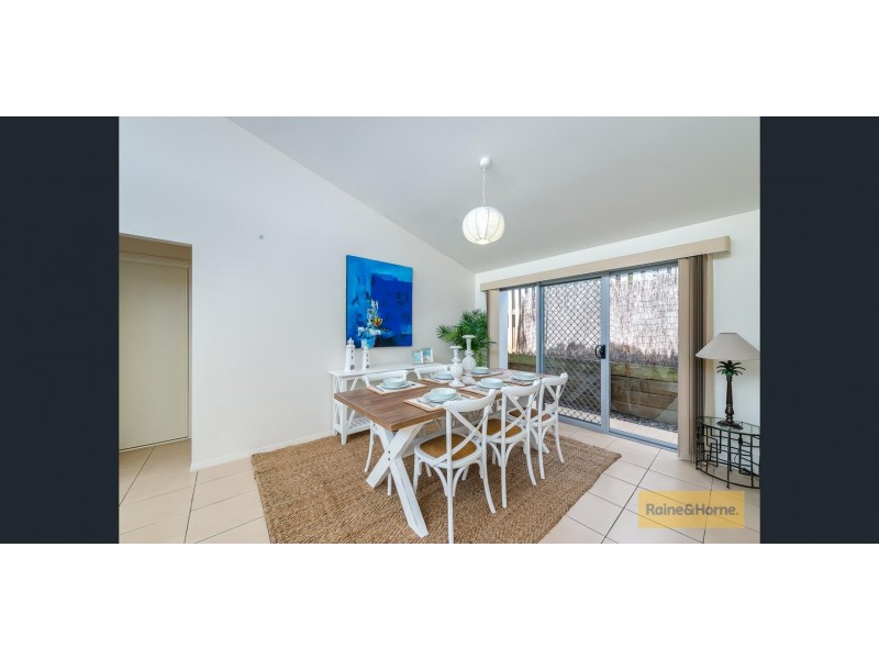 33 Mellum Crt, Pacific Pines QLD 4211