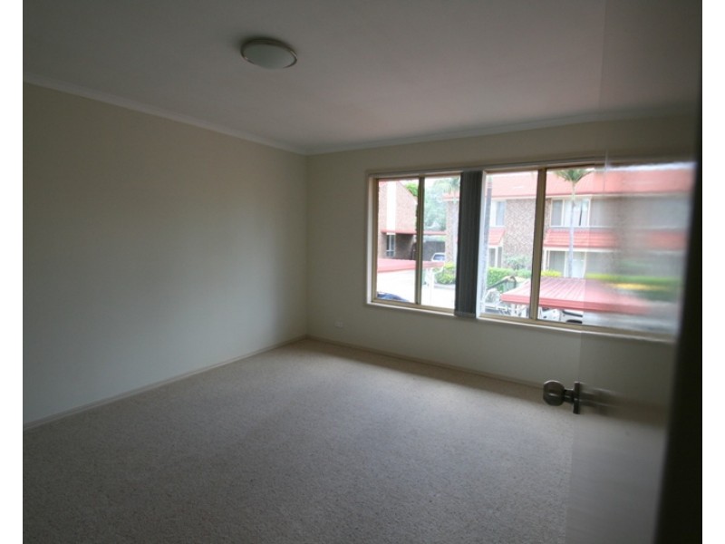 3 Costata Street, Hillcrest QLD 4118