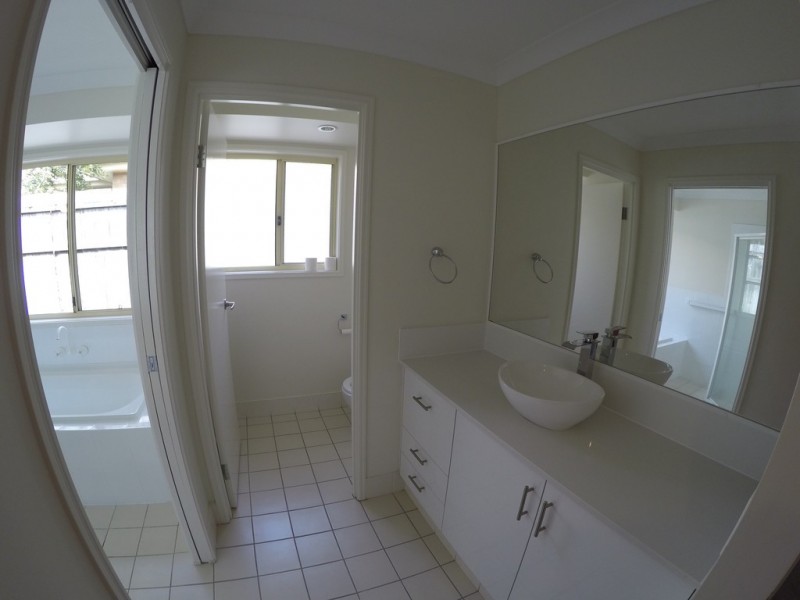 41 Desert Falls Crescent, Parkwood QLD 4214