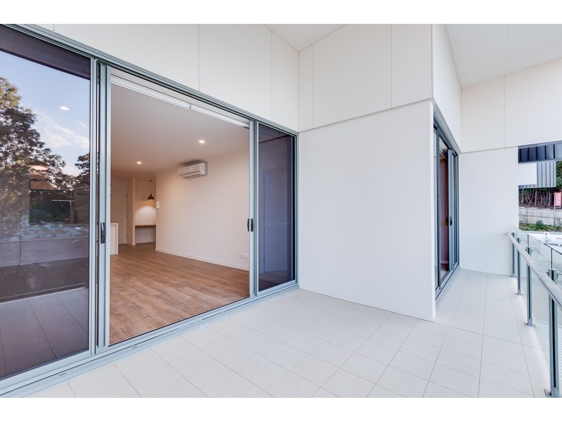 390 Simpsons Road, Bardon QLD 4065