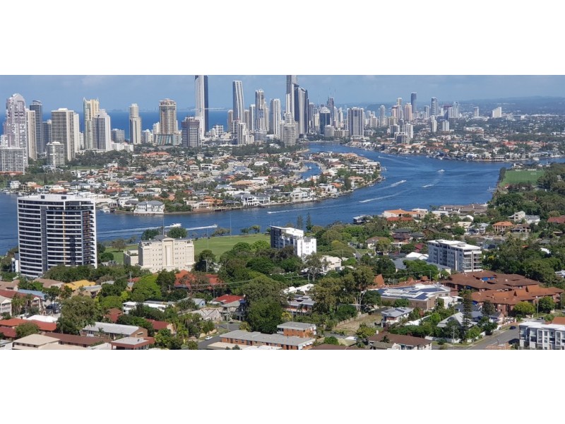 9 Lawson, Southport QLD 4215