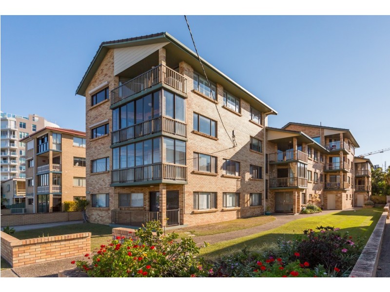 252 Marina Parade, Labrador QLD 4215