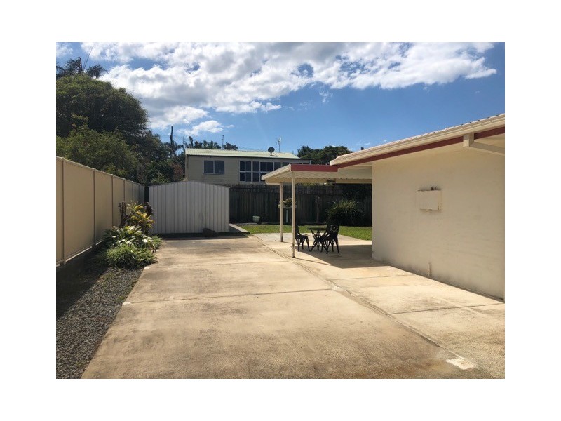 13 Sutherland St, Dicky Beach QLD 4551