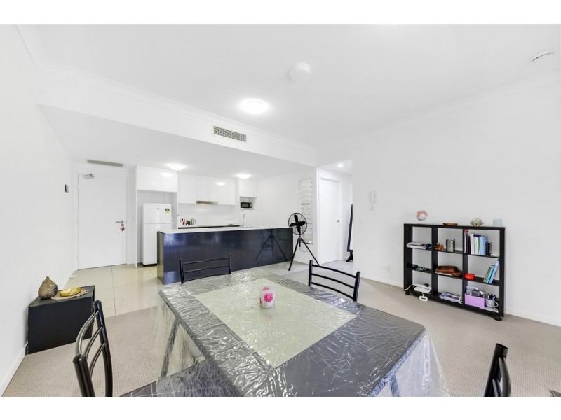 18/107 KITTYHAWK DRIVE, Chermside QLD 4032