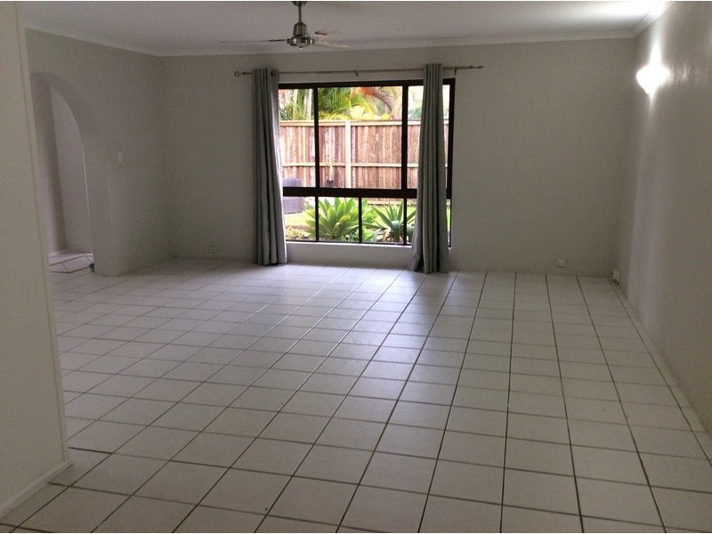 18 Cedarleigh Drive, Tewantin QLD 4565