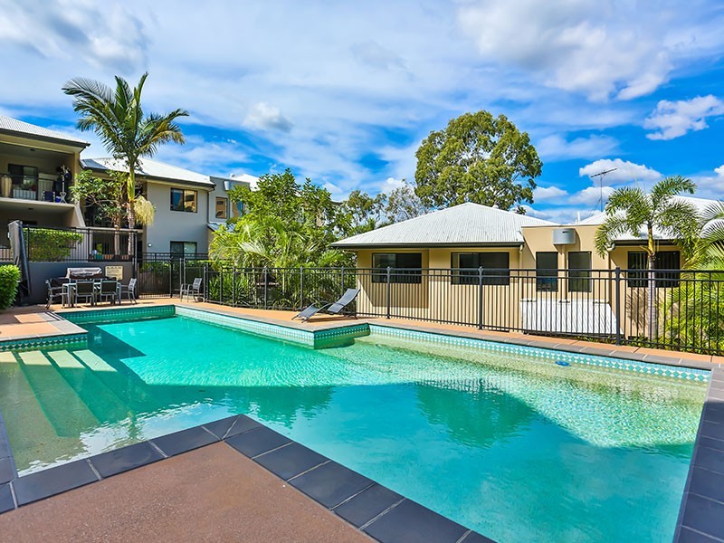70 Norman Crescent, Norman Park QLD 4170