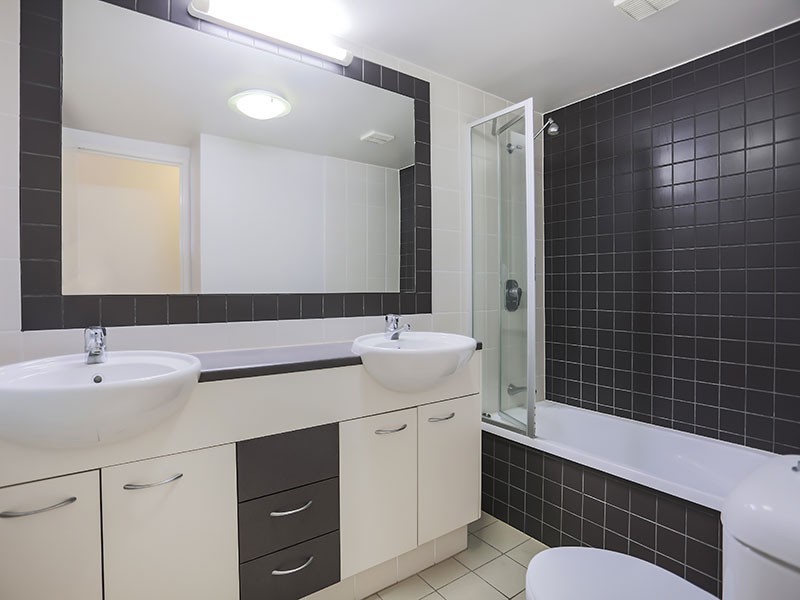 70 Norman Crescent, Norman Park QLD 4170