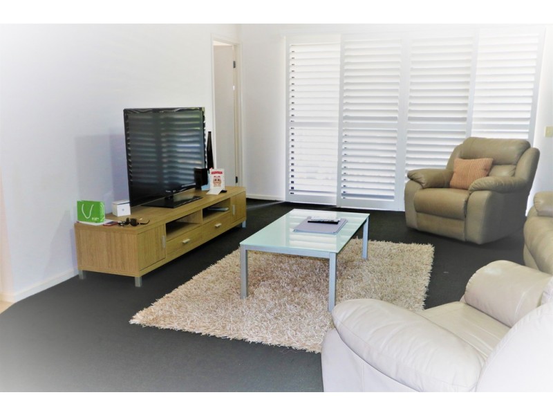 70 Norman Crescent, Norman Park QLD 4170