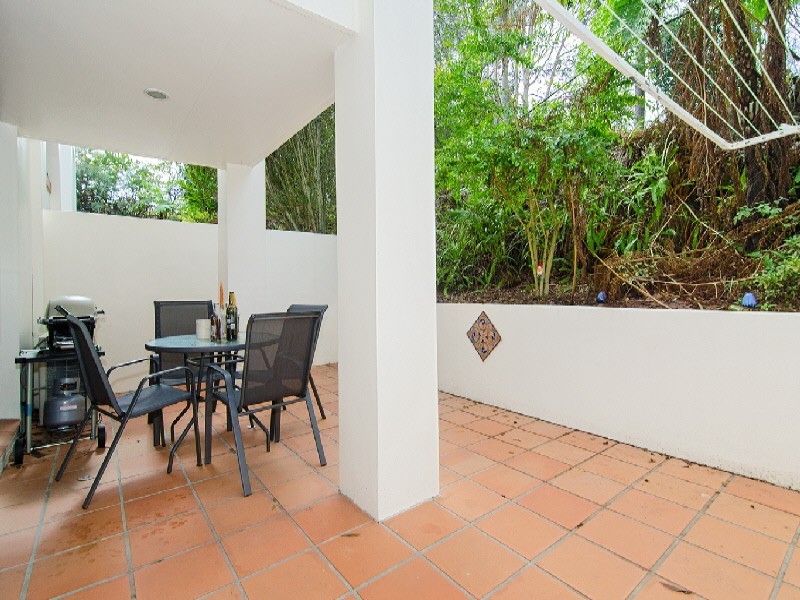 2/22-34 Glenside Drive, Robina QLD 4226