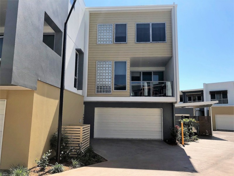 34/3400 Panorama Drive, Carrara QLD 4211