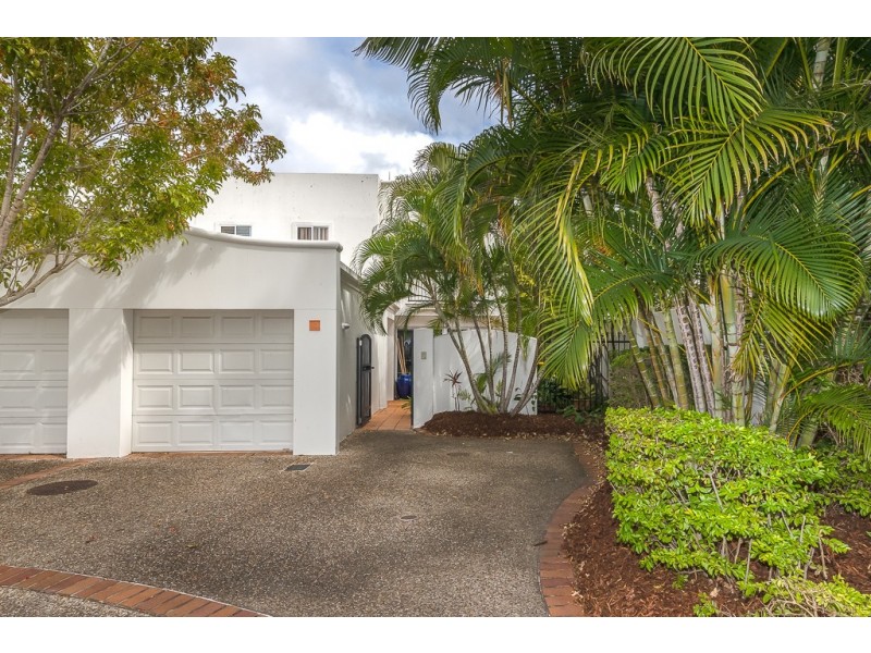 100 Cotlew St. East, Southport QLD 4215