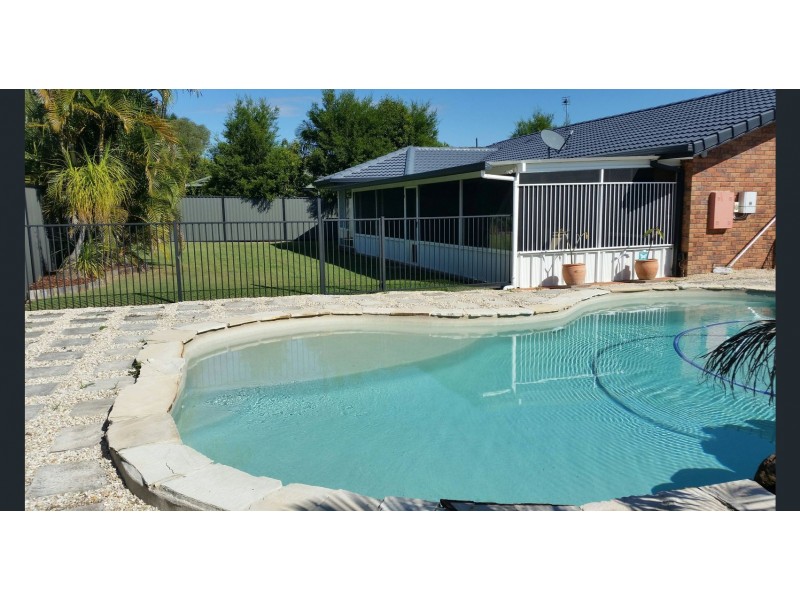 1 Corringle Close, Helensvale QLD 4212
