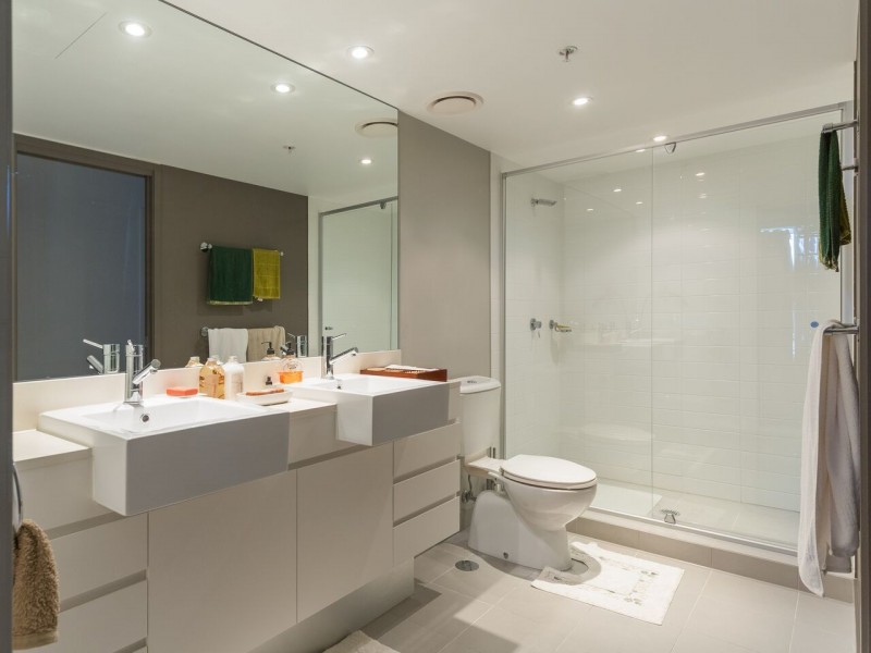 5 Lawson Street, Southport QLD 4215