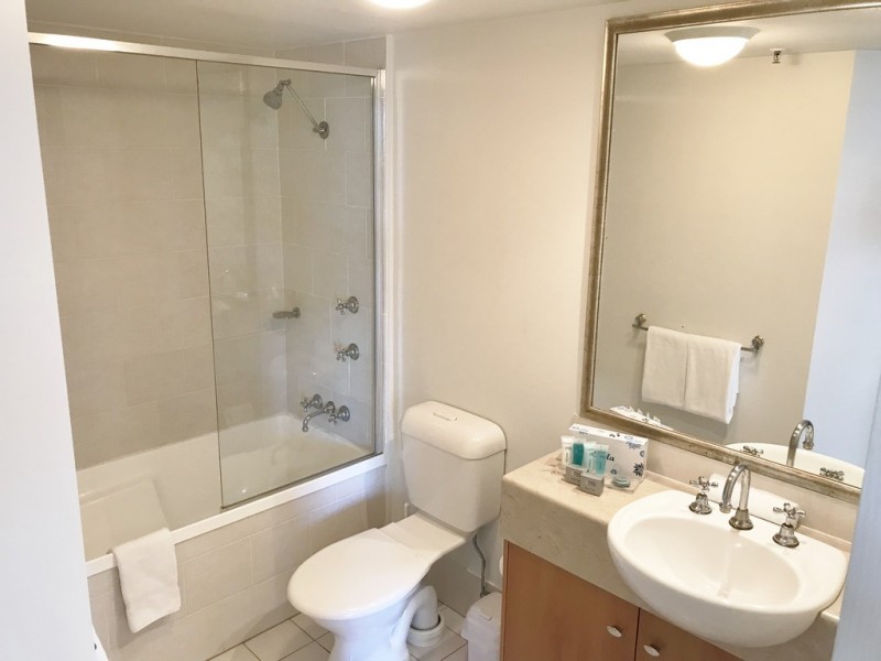 2038/2623 Gold Coast Highway, Broadbeach QLD 4218