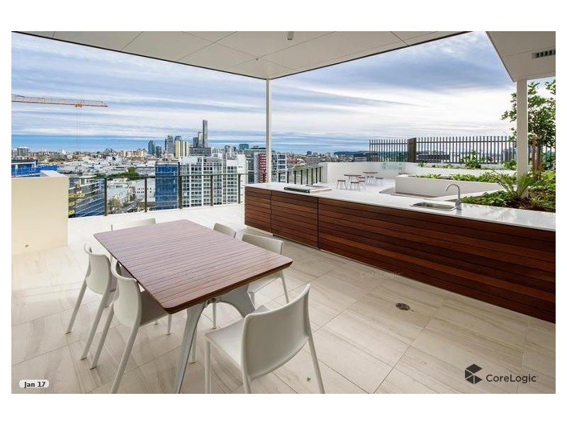 10 Stratton Street, Newstead QLD 4006