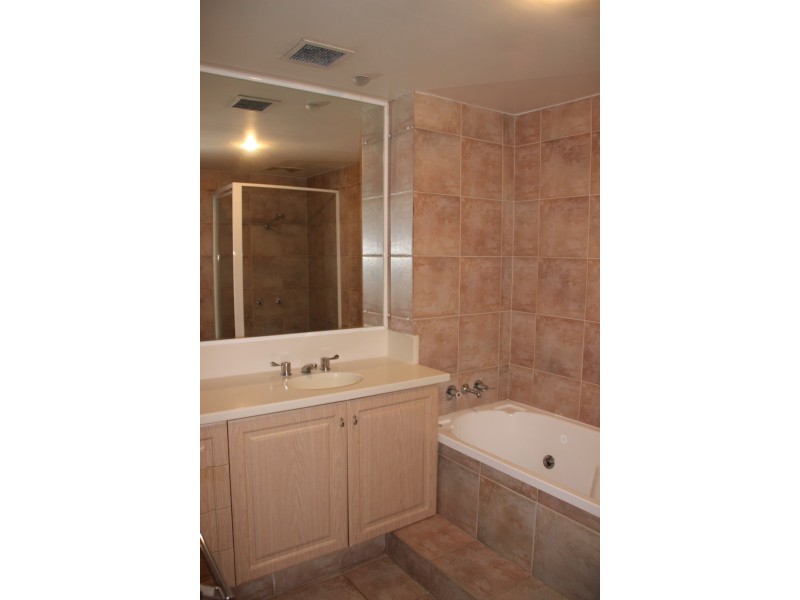 Unit 1/2936 Gold Coast Highway, Surfers Paradise QLD 4217