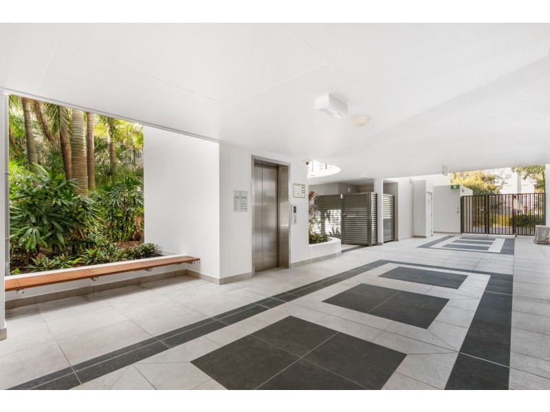 34/57 Grand Parade, Kawana Island QLD 4575