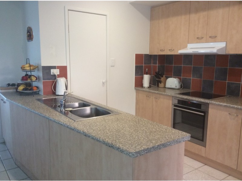 1/2 Ketch Place, Noosaville QLD 4566