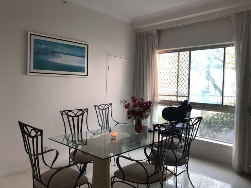 65/100 Old Burleigh Road, Broadbeach QLD 4218