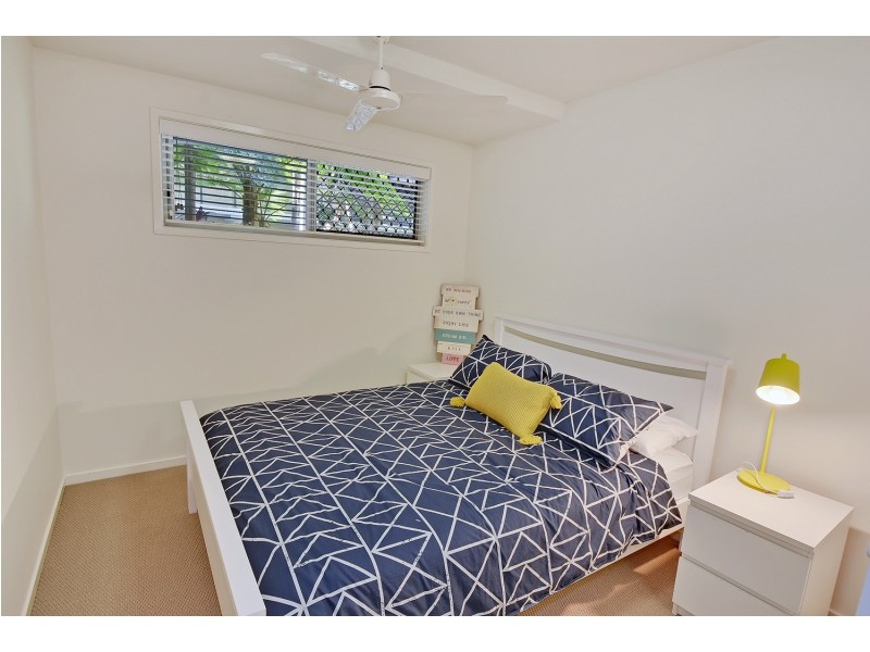 10/57 Grand Parade, Kawana Island QLD 4575