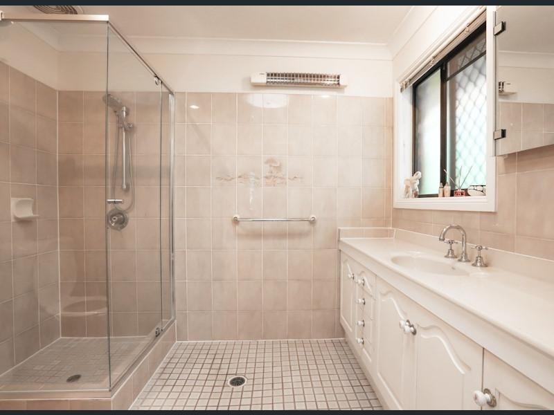 3 Malbon St, Eight Mile Plains QLD 4113