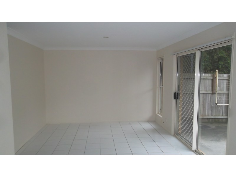 31 Archipelago st, Pacific Pines QLD 4211