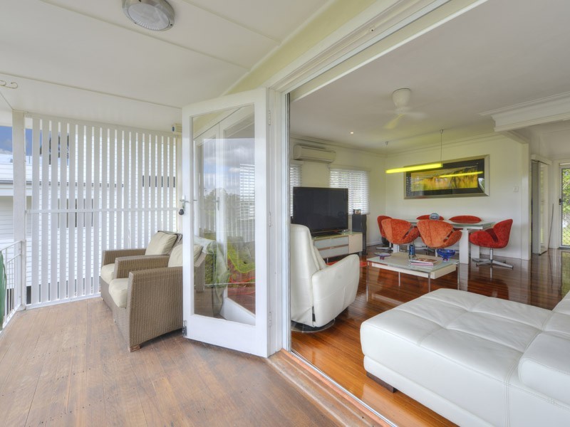 33 Olive Grove, Balmoral QLD 4171