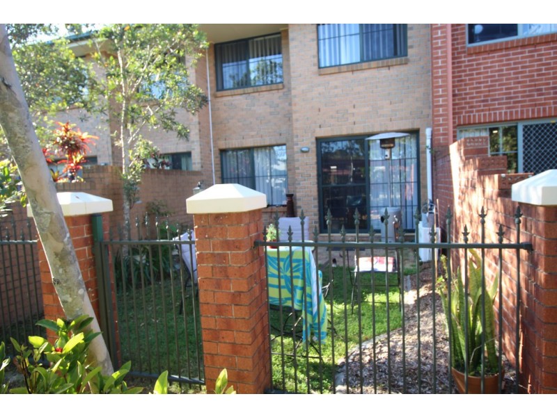 25/18 Tallebudgera Creek Road, West Burleigh QLD 4219