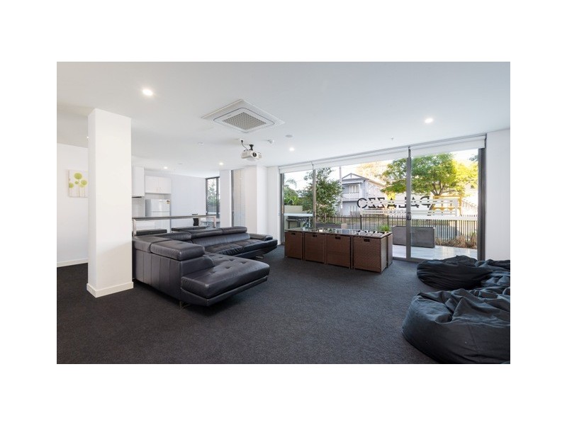 203 70 Carl Street, Woolloongabba QLD 4102