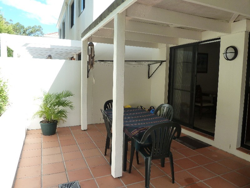 9 Glenside Drive, Robina QLD 4226