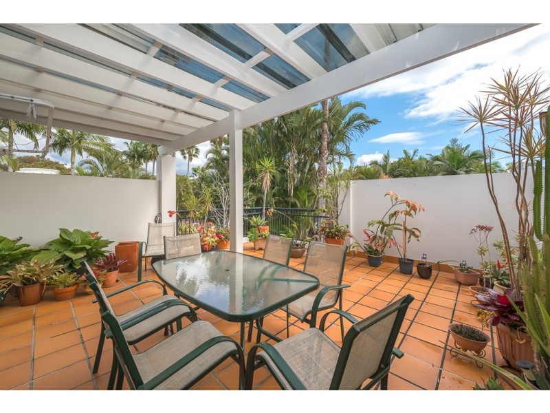 100 Cotlew St. East, Southport QLD 4215