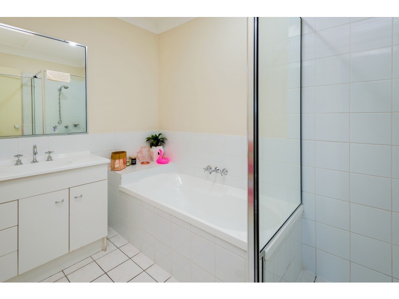 13 Hervey Street, Pacific Pines QLD 4211
