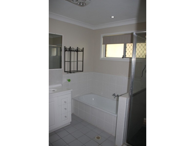 68/33 Edmund Rice Drive, Southport QLD 4215