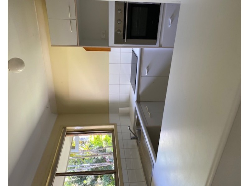 7/33 Edmund Rice Drive, Southport QLD 4215