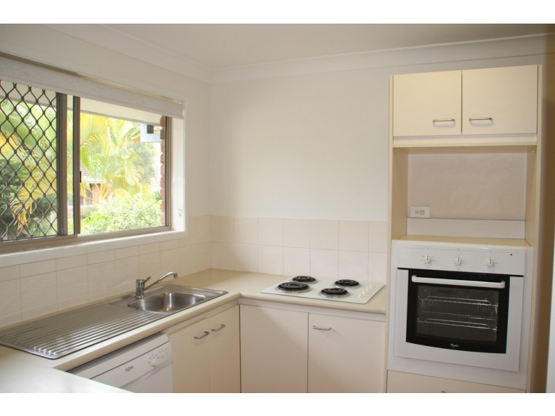 unit 42/33 Edmund Rice Drive, Southport QLD 4215