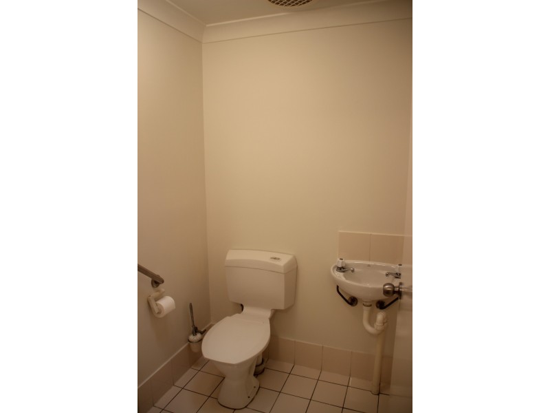 unit 42/33 Edmund Rice Drive, Southport QLD 4215