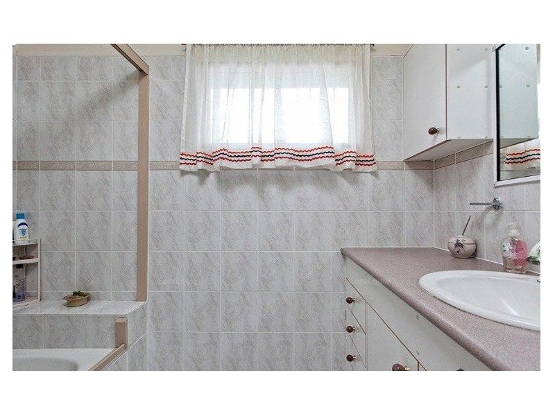 48 Kingaroy Street, Stafford Heights QLD 4053