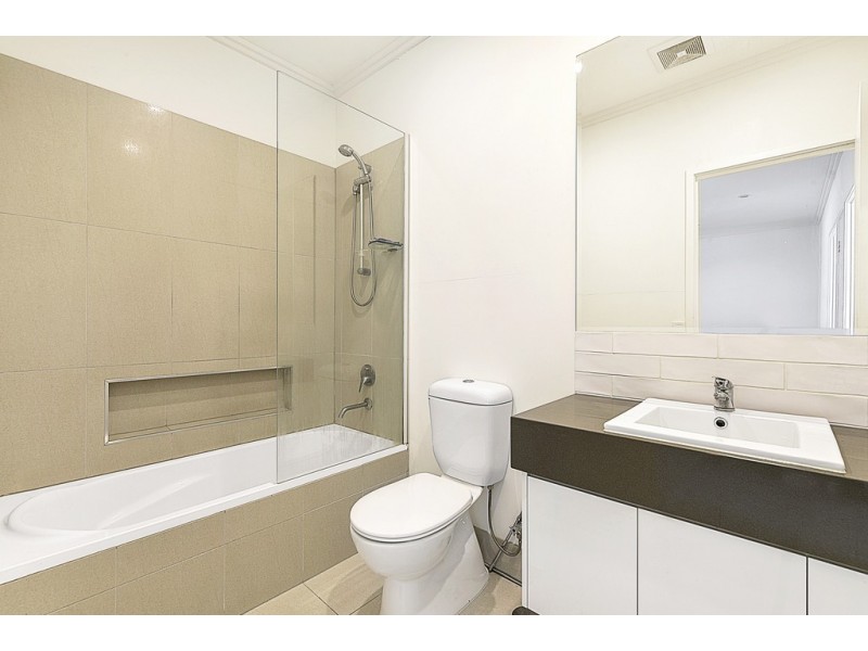 64/42 Stadium Drive, Robina QLD 4226