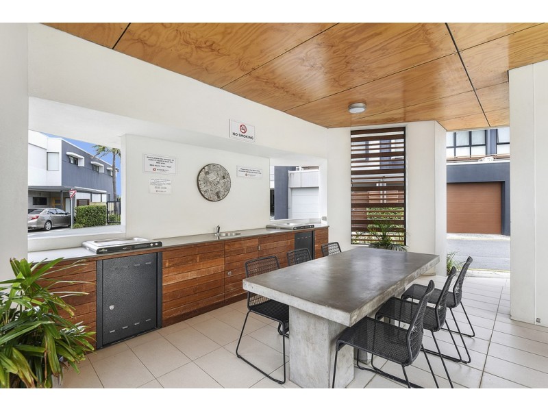 64/42 Stadium Drive, Robina QLD 4226