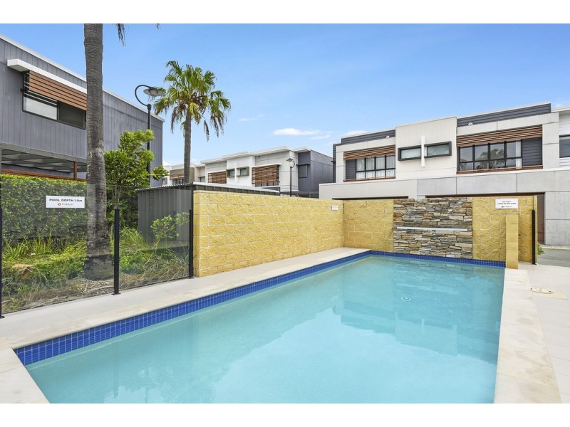 64/42 Stadium Drive, Robina QLD 4226