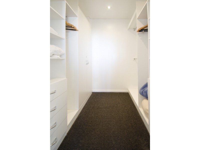 602/18 CYPRESS AVE, Surfers Paradise QLD 4217