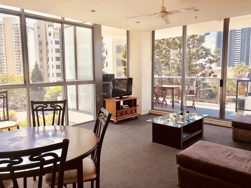 602/18 CYPRESS AVE, Surfers Paradise QLD 4217